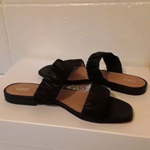 SALE!!! NWOT Lewitt sandals
